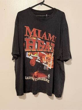 Abercrombie & Fitch Black Miami Heat Graphic Tee
